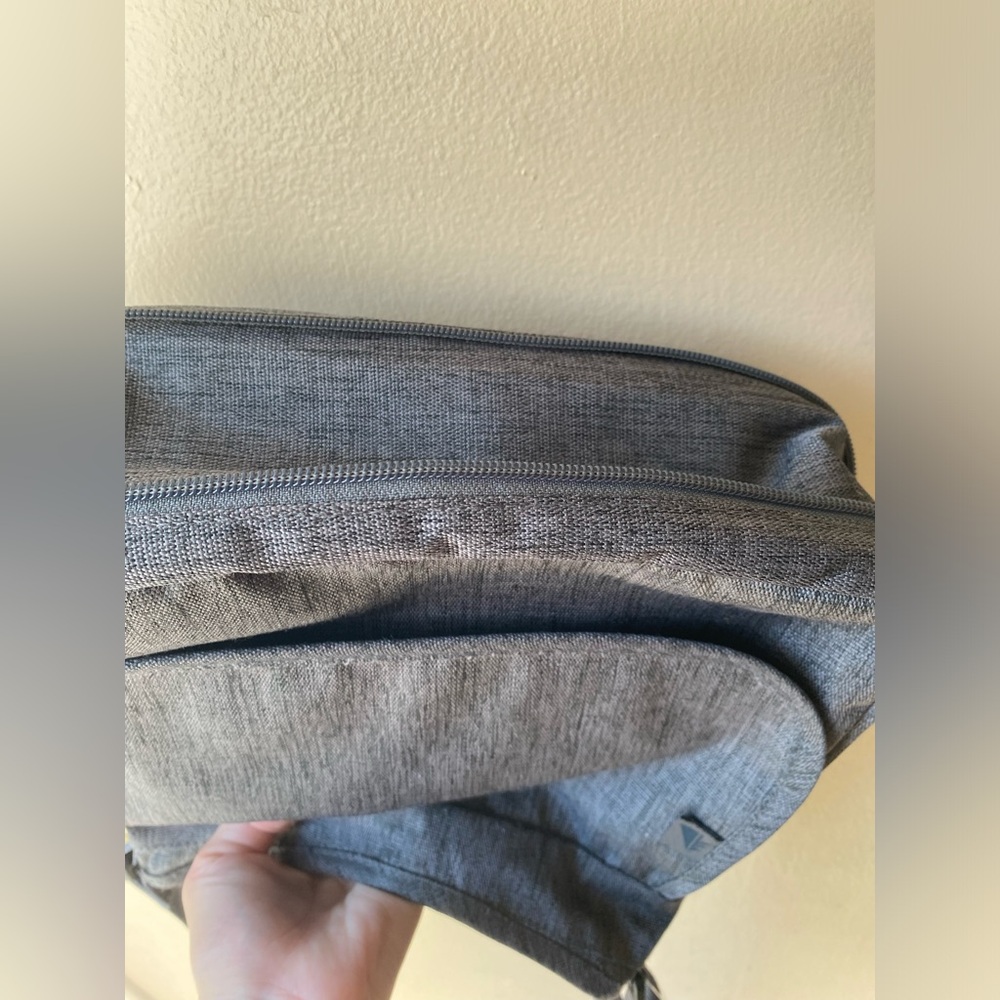 L.L. Bean Gray Crossbody Bag - Picture 5 of 8